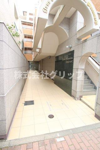 ライオンズマンション横浜和田町のエントランス