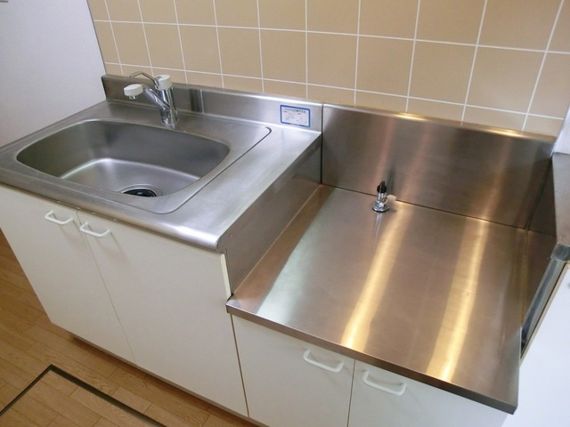 レーベンハイムのキッチン|2口ガスコンロ設置可。