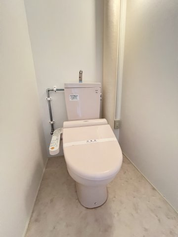 塩屋住宅3号棟のトイレ