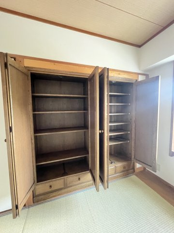 塩屋住宅3号棟の収納
