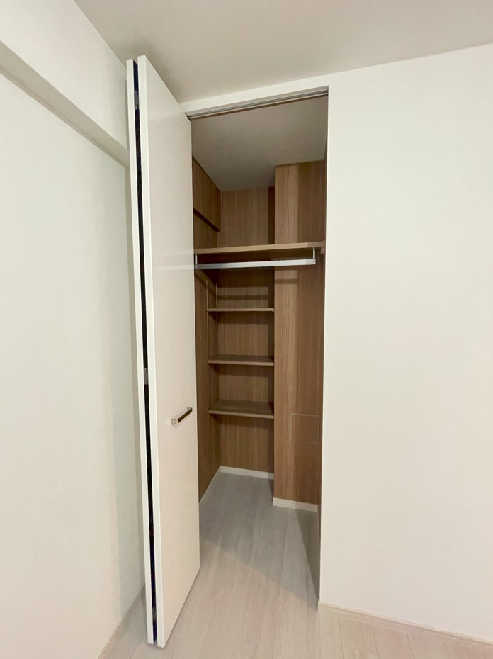 ピアッツァレジデンス橿原神宮駅前の収納|収納豊富なクローゼット
