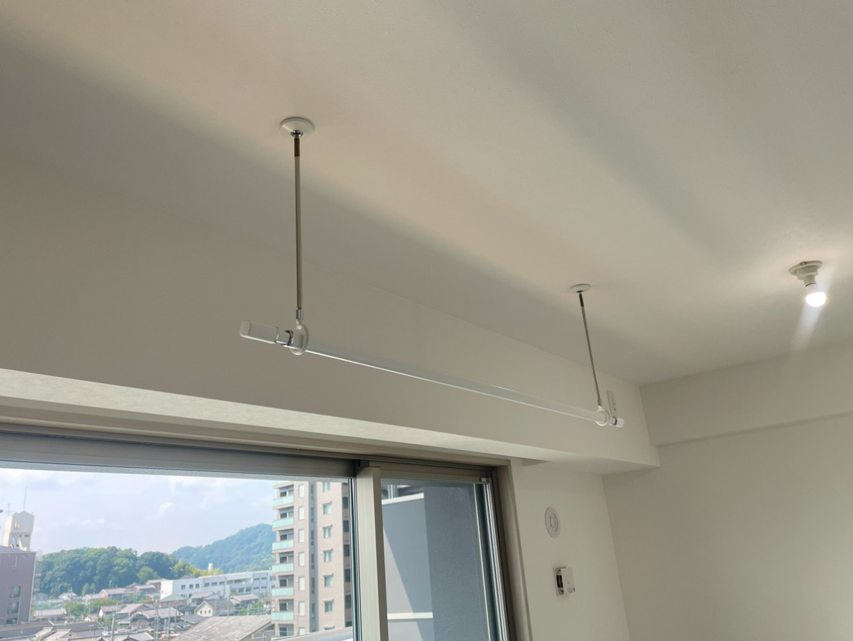 ピアッツァレジデンス橿原神宮駅前の設備|室内物干ホスクリーンあり