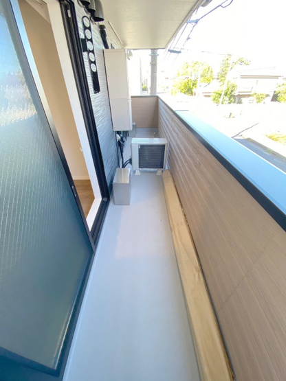 【バルコニー】 | 暖かな日差しのふりそそぐバルコニー