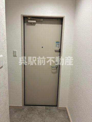 リユニオン三条の玄関