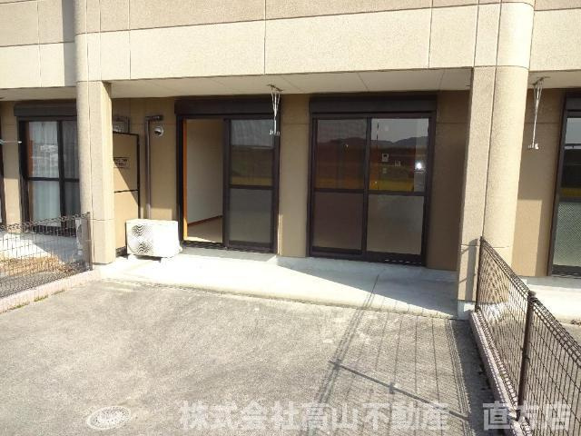 LION　Hikariのバルコニー|専用庭