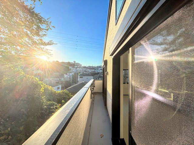 戸塚区上矢部町　新築戸建てのバルコニー|◆日当たり良好なバルコニー！毎日のお洗濯にも嬉しいですね！
