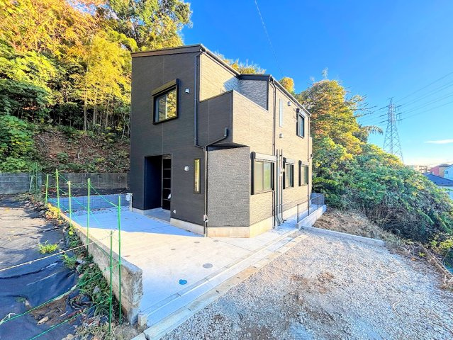 戸塚区上矢部町　新築戸建ての前面道路含む現地写真|◆土・日・祝日は、当社スタッフによる現地案内会を実施しております。もちろん平日のご案内も可能です。お気軽にご相談ください！！