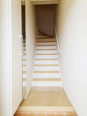 【玄関】 | ベルブラウニーⅠ | 明るい玄関です