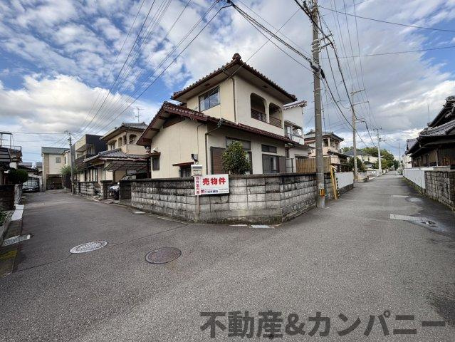 保免西1丁目の中古のおうち　松山市保免西1丁目中古戸建の前面道路含む現地写真|前面道路含む現地写真です