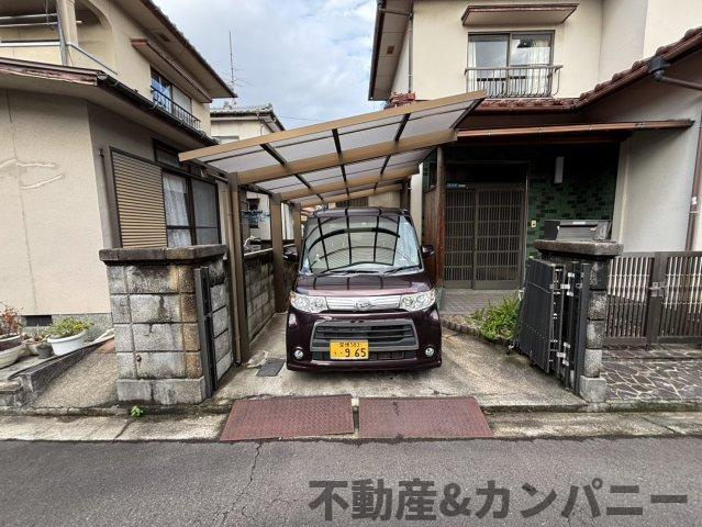 保免西1丁目の中古のおうち　松山市保免西1丁目中古戸建の駐車場|駐車場です