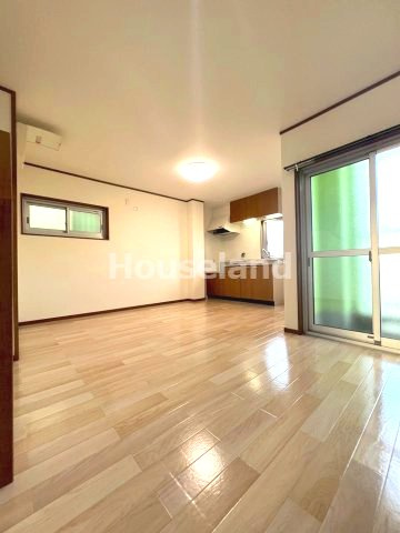 グリーンプラザ本町の居間・リビング