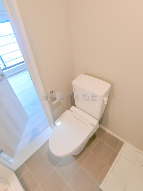 Chum　Haneda(チャムハネダのトイレ|温水洗浄便座付きのトイレ　