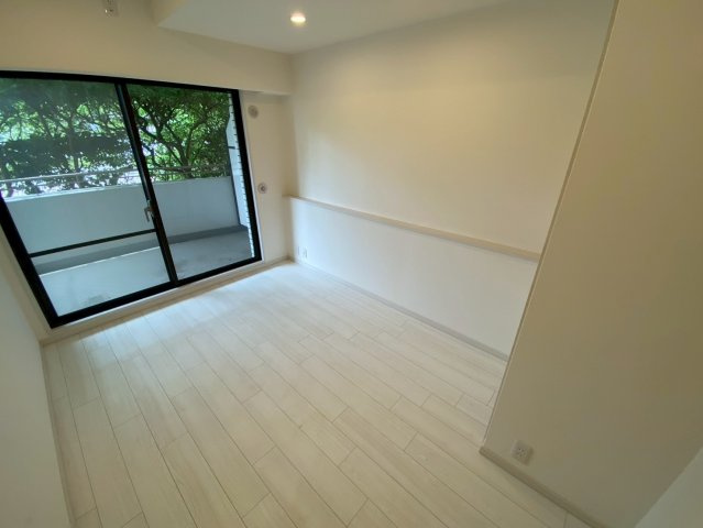 グランフェルティ本山の居間・リビング