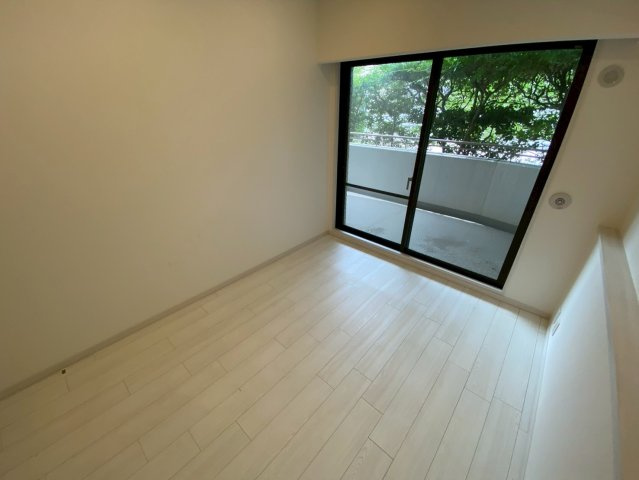 グランフェルティ本山の居間・リビング