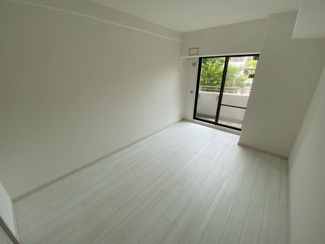 グランフェルティ本山の居間・リビング