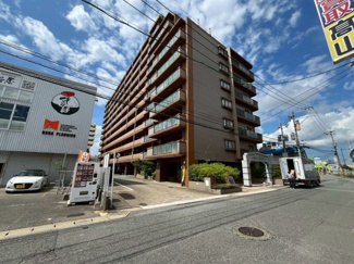 【外観】 | 安全に配慮されたオートロックマンションです。宅配ボックスがあるので不在時でも荷物を受け取れます