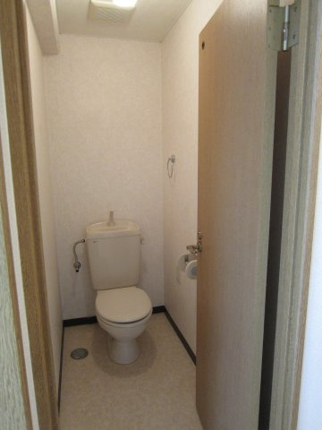 エスペランサＨＩＲＯのトイレ|落ち着いた色調のトイレです