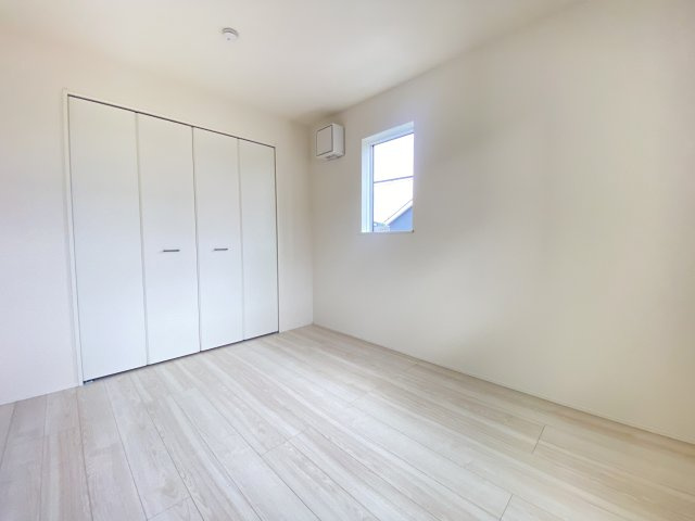 『八王子市新築戸建て』八王子市楢原町1605-1【仲介手数料無料】　２４ー１期の洋室|～仲介手数料無料☆八王子ひなた不動産～　八王子市楢原町　新築戸建て