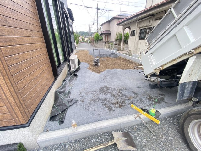 祝：成約済み　八王子市　楢原町　新築戸建て　２４ー１期の駐車場|～仲介手数料無料☆八王子ひなた不動産～　八王子市楢原町　新築戸建て