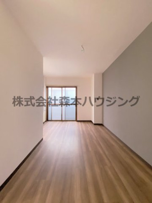 【居間・リビング】 | 　フリーディオ御堂 | ゆったり過ごせる居間です