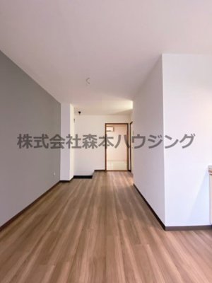 【居間・リビング】 | 　フリーディオ御堂 | ゆったり過ごせる居間です