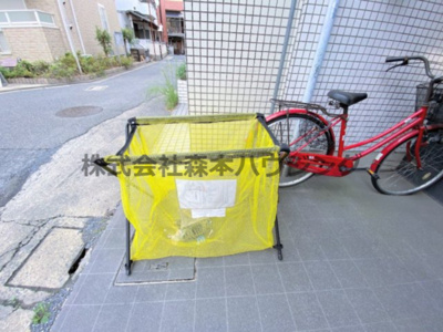 【その他共用部分】 | 　フリーディオ御堂 | 専用ごみ置き場です
