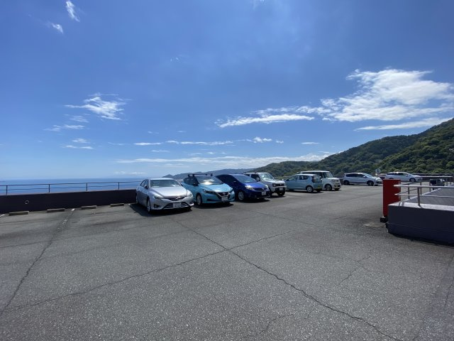 ケアリゾート熱海参番館の駐車場|屋外駐車場