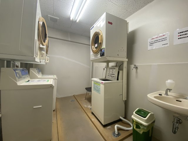 ケアリゾート熱海参番館のランドリースペース|コインランドリー