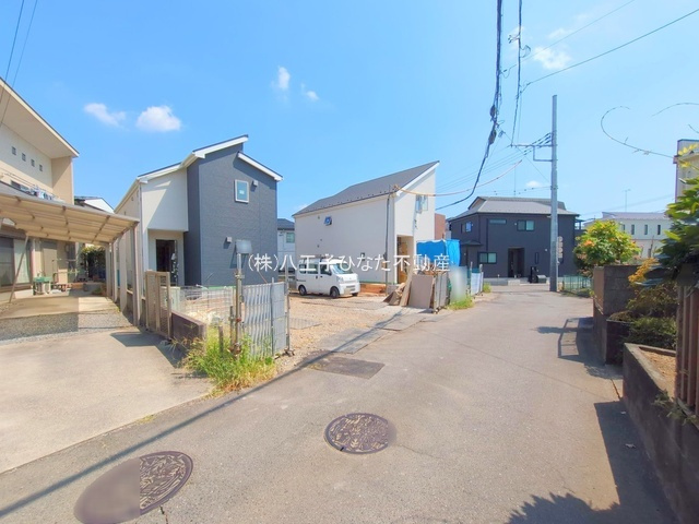 祝：成約済み　八王子市　小宮町　新築戸建て　２４ー１期の前面道路含む現地写真|～仲介手数料無料☆八王子ひなた不動産～　八王子市小宮町　新築戸建て