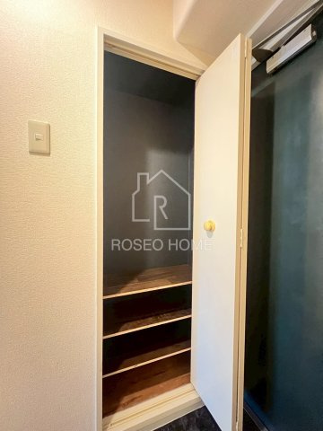 日生ロイヤル高津の収納