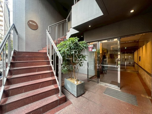 日生ロイヤル高津のエントランス