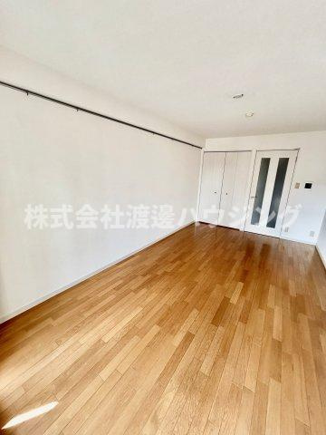 ESAKA EST24の内装