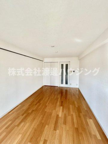 ESAKA EST24の内装