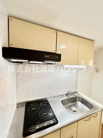 ESAKA EST24のキッチン