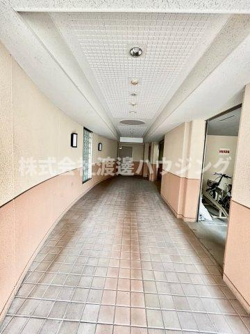 ESAKA EST24のエントランス