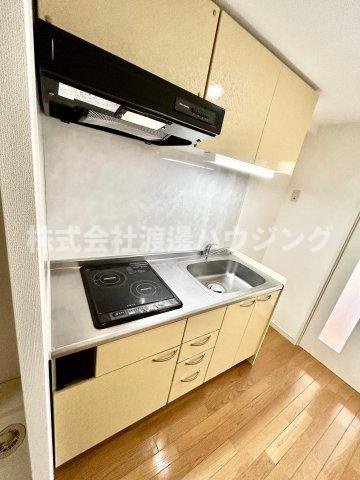 ESAKA EST24のキッチン