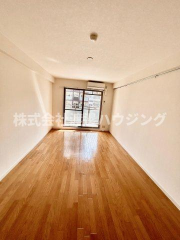 ESAKA EST24の寝室