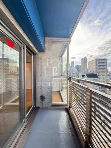 K-CRAFT UMEDA161のバルコニー