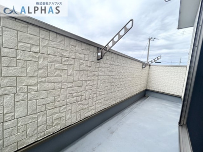 【バルコニー】 | 明石市魚住町西岡　一戸建て | 広々とした陽当り通風良好バルコニー♪♪