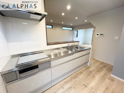 【居間・リビング】 | 明石市魚住町西岡　一戸建て | カウンターキッチン新調♪
カウンターキッチンは会話を楽しみながらお料理ができます♪