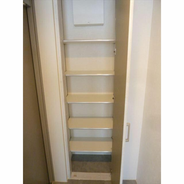 ＬＥＧＡＬＡＮＤ都立大学Ⅱの内装