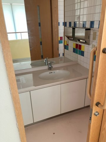 辻堂東海岸貸医院の洗面所