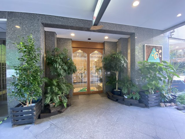 ウェルネスの森伊東・C棟のエントランス