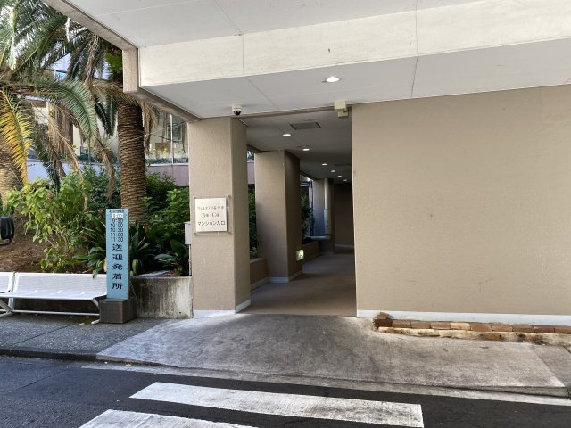 ウェルネスの森伊東・C棟のその他|該当マンション入り口