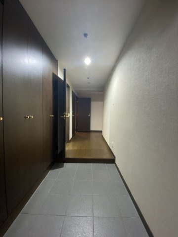 ウェルネスの森伊東・C棟の玄関