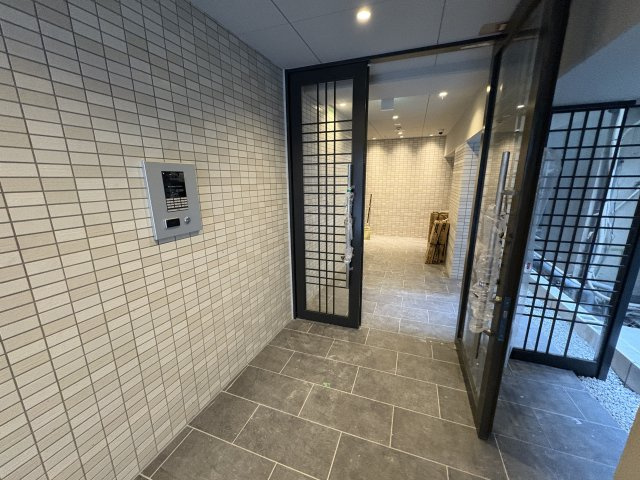 ネクストステージ神戸元町のロビー