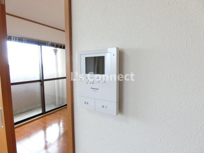 【セキュリティ】 | メゾンドゥラフィーネ | 突然の来客時もＴＶモニターホンでしっかり確認。