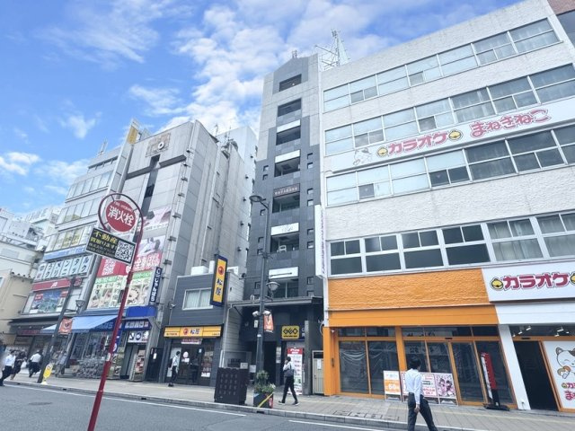 中西ビルの外観