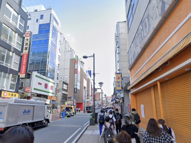 中西ビルの周辺