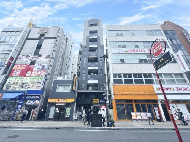 中西ビルの外観